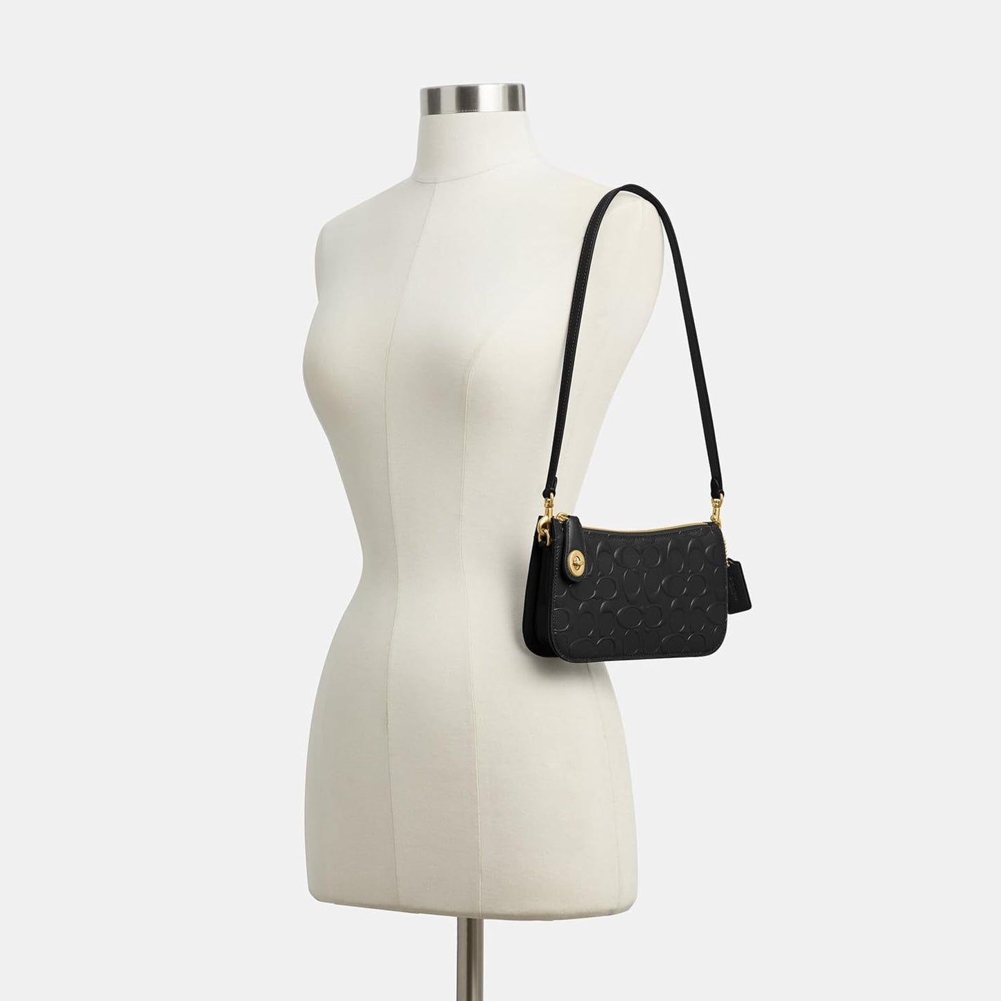 Penn Shoulder Bag in Signature Leather - Invictus Fashion Statements